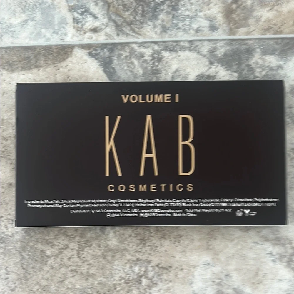 KAB Cosmetics Volume 1 Face Contour Palette - 8 shades!